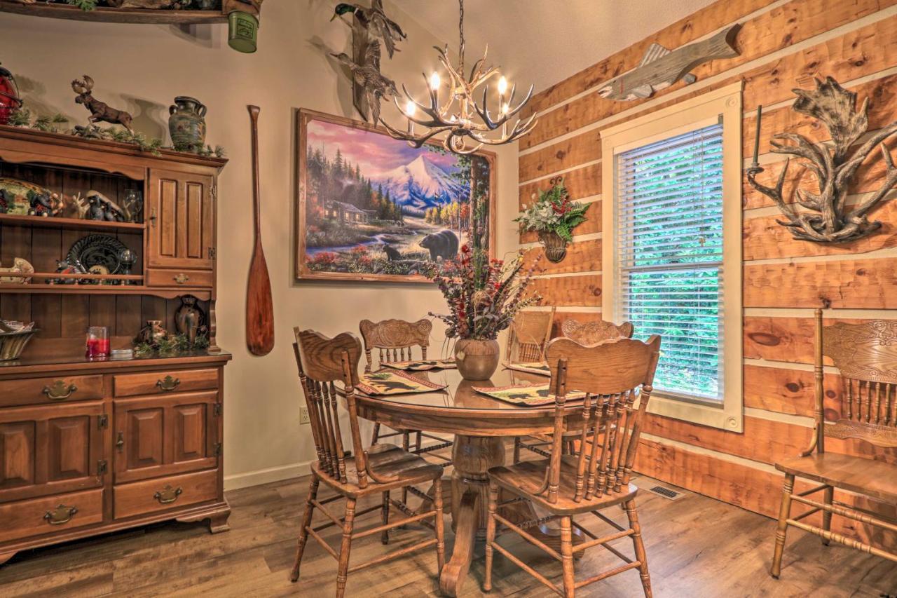 Eclectic Cabin With Hot Tub 1 Mi To Ober 蓋特林堡 外观 照片