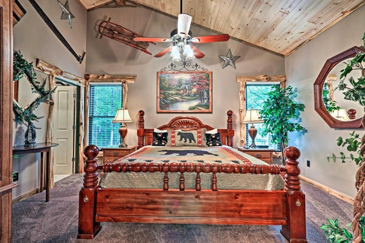 Eclectic Cabin With Hot Tub 1 Mi To Ober 蓋特林堡 外观 照片