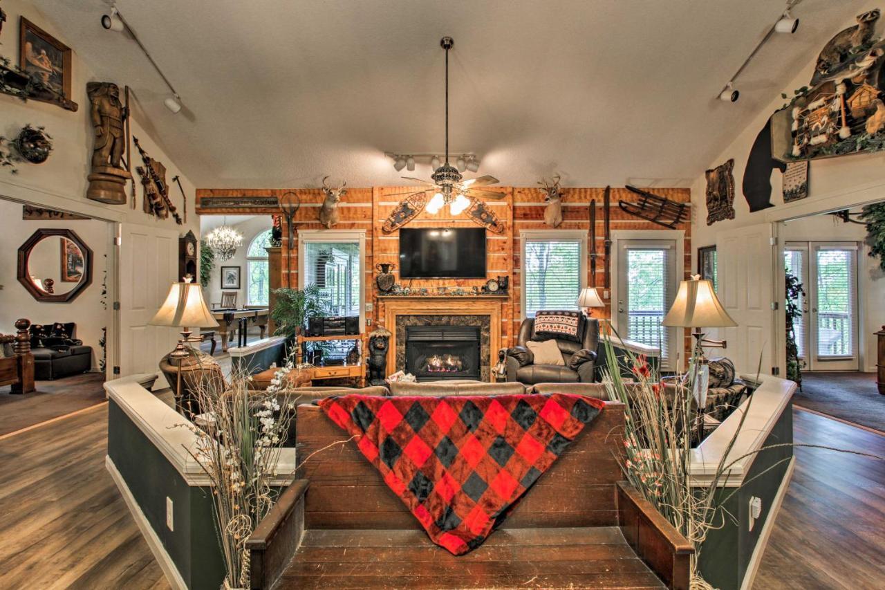 Eclectic Cabin With Hot Tub 1 Mi To Ober 蓋特林堡 外观 照片